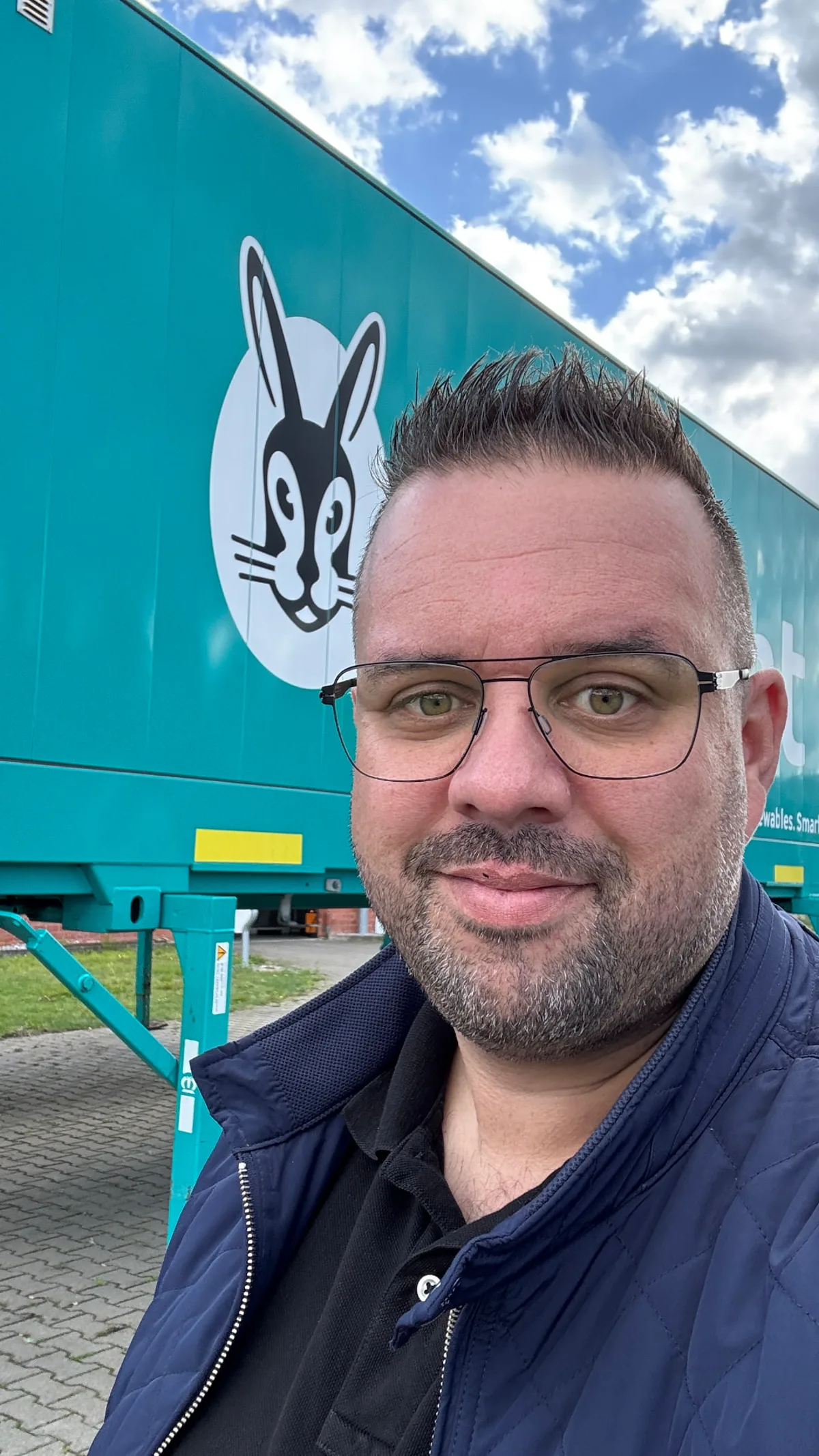 Andreas Schmitz vor Ort bei einem SHK-Betrieb